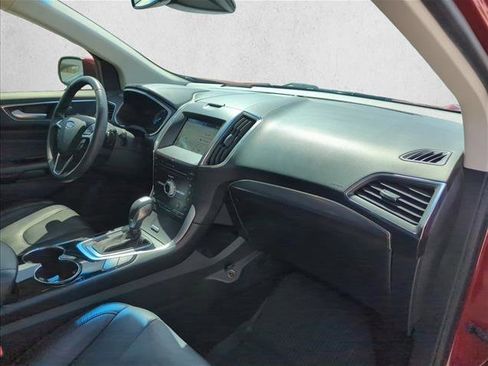 Used 2018 Ford Edge Titanium w/ Equipment Group 302A image 24