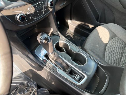 Used 2019 Chevrolet Equinox LT FWD image 19