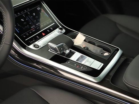New 2026 Audi Q8 Premium Plus image 17