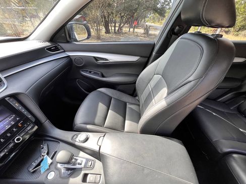 Used 2020 INFINITI QX50 Luxe w/ Navigation Package image 32