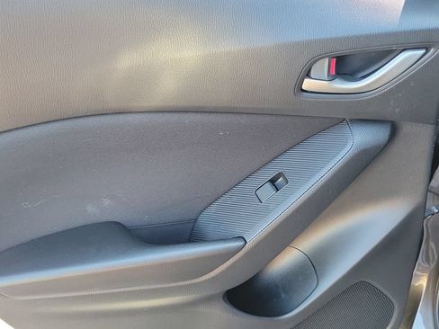 Used 2015 MAZDA MAZDA3 i Touring FWD image 15