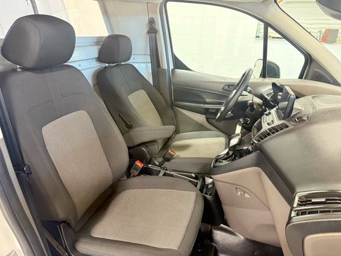 Used 2022 Ford Transit Connect XL image 25