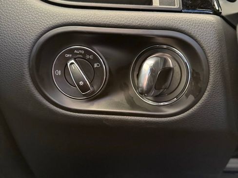 Used 2024 Porsche Macan image 28