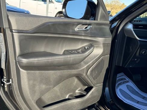 New 2025 Jeep Grand Cherokee Altitude image 23