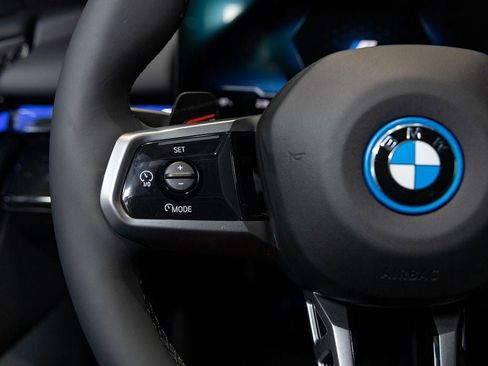 New 2026 BMW i5 eDrive40 w/ M Sport Package image 25