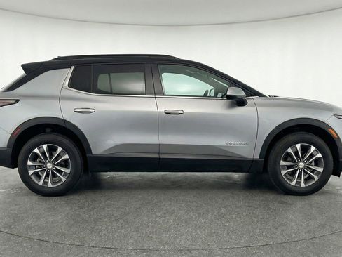 Used 2025 Chevrolet Equinox LT image 11