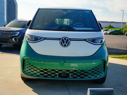 New 2025 Volkswagen ID. Buzz 1st Edition image 3