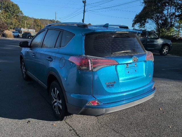 Used 2016 Toyota RAV4 LE AWD/4WD image 5