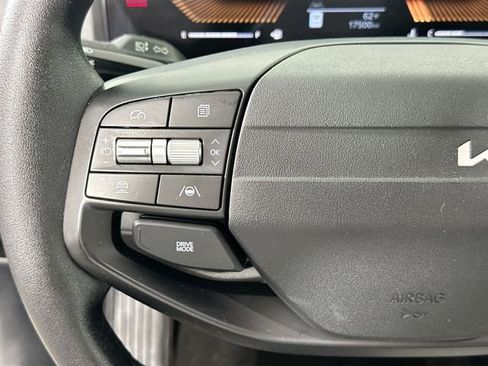 Used 2025 Kia K4 FWD image 20