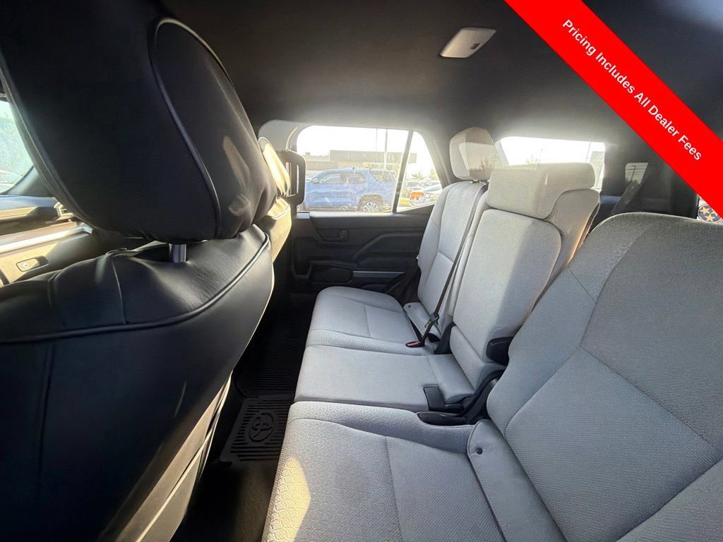Used 2026 Toyota 4Runner SR5 AWD/4WD image 8