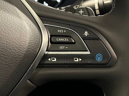 Certified 2025 INFINITI QX55 Essential image 18