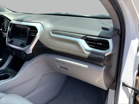Used 2018 GMC Acadia SLT FWD image 19