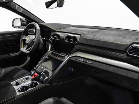 Used 2024 Lamborghini Urus Performante image 9