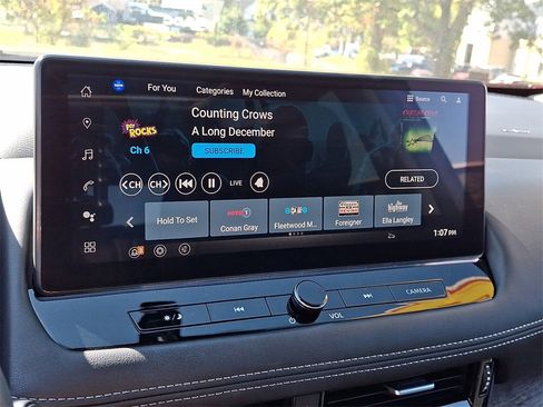 Used 2024 Nissan Rogue Platinum image 19