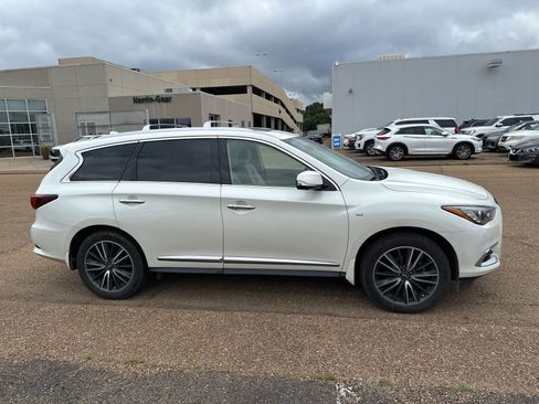 Used 2020 INFINITI QX60 Luxe w/ Sensory Package AWD/4WD image 5