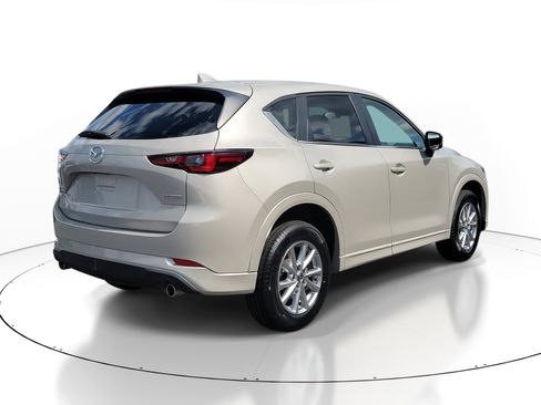 Used 2024 MAZDA CX-5 AWD 2.5 S w/ Select Package image 4