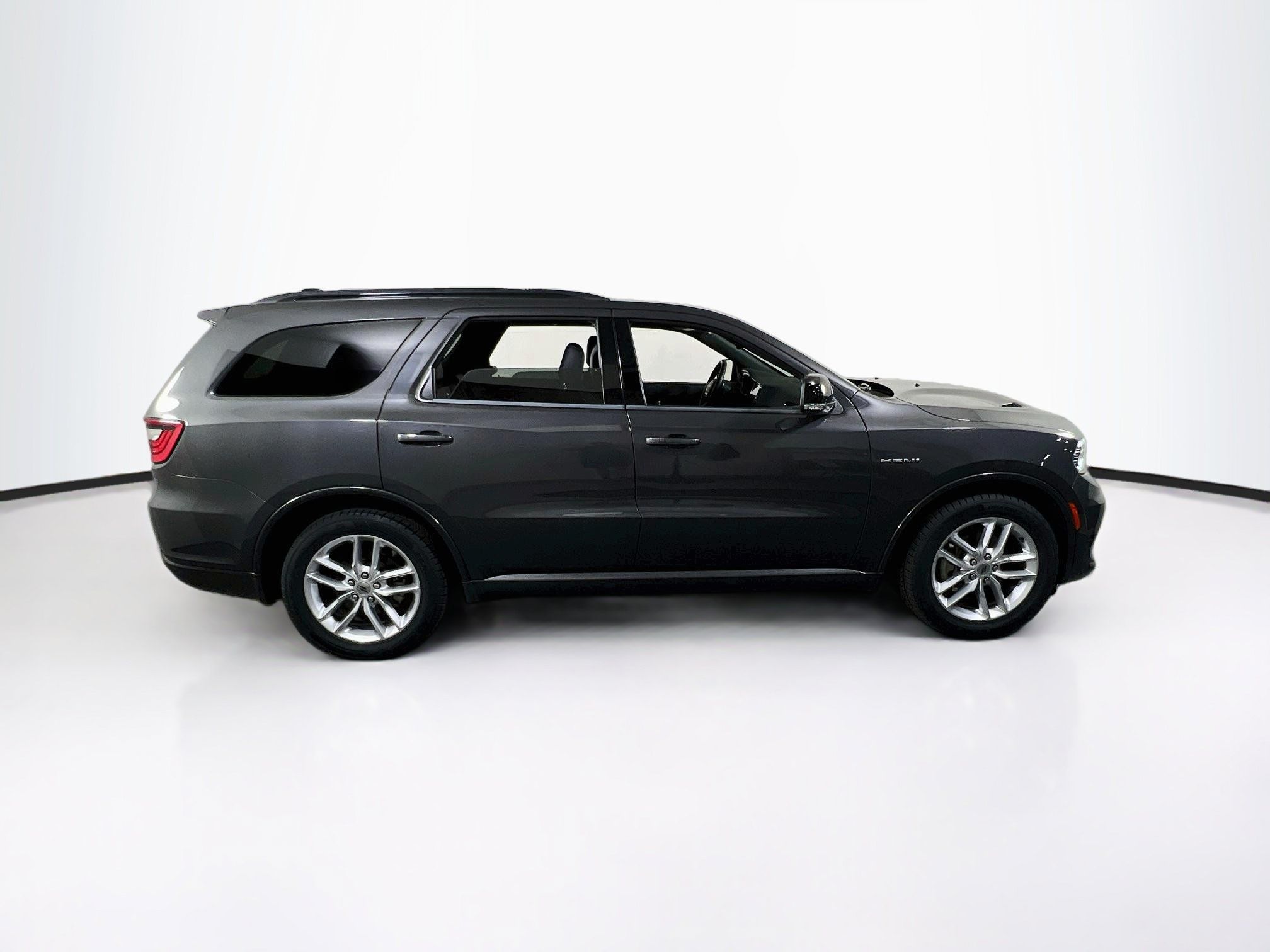 Used 2023 Dodge Durango R/T AWD/4WD image 4