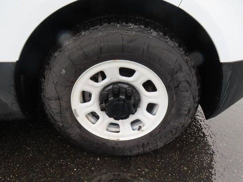 Used 2024 Chevrolet Brightdrop 400 w/ Commercial Equipment Package image 9