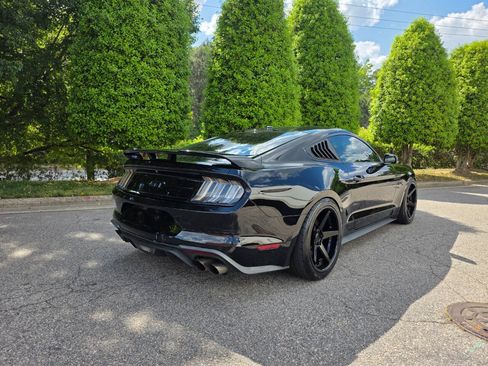 Used 2019 Ford Mustang GT Premium w/ GT Performance Package RWD image 5