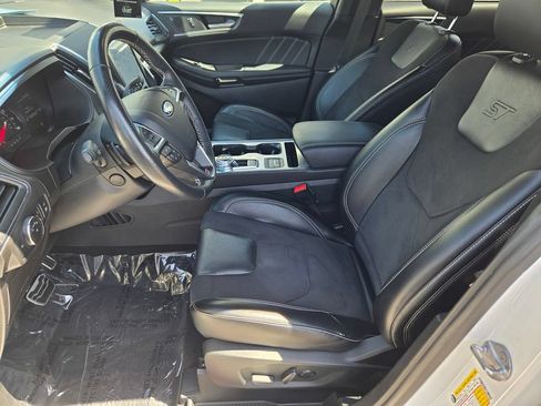 Used 2022 Ford Edge ST w/ Equipment Group 401A AWD/4WD image 11