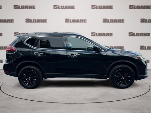 Used 2020 Nissan Rogue SV AWD/4WD image 6