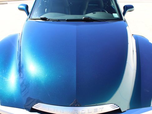 Used 2005 Chevrolet SSR w/ Preferred Equipment Group image 23