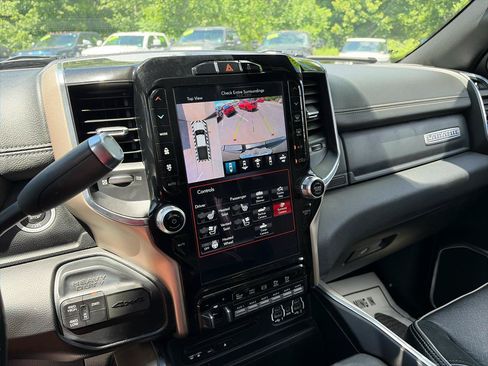 Used 2019 RAM 2500 Laramie AWD/4WD image 18