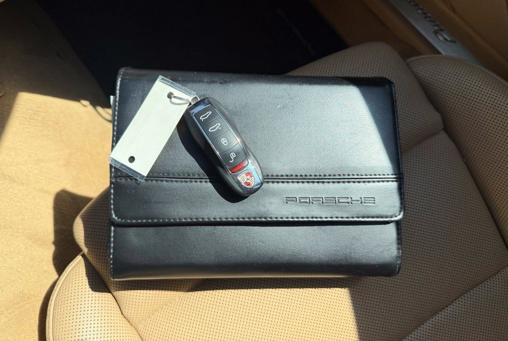 Used 2010 Porsche Panamera 4S AWD/4WD image 35