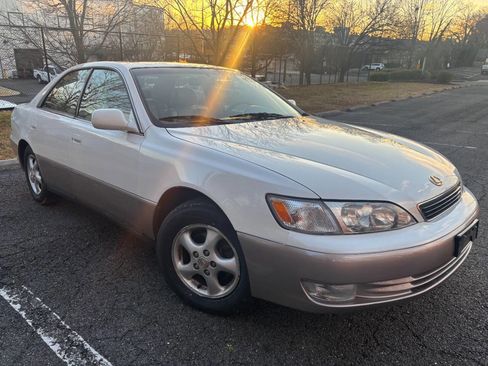 Used 1999 Lexus ES 330 image 3
