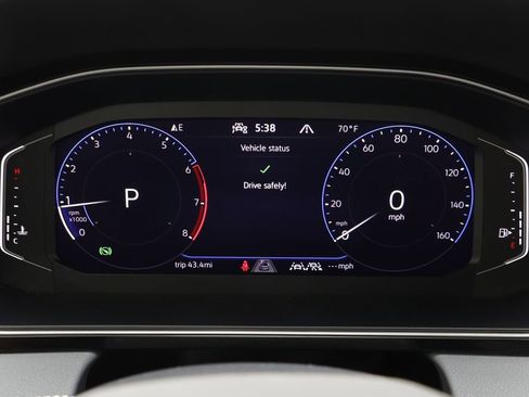 Used 2025 Volkswagen Jetta SEL image 8