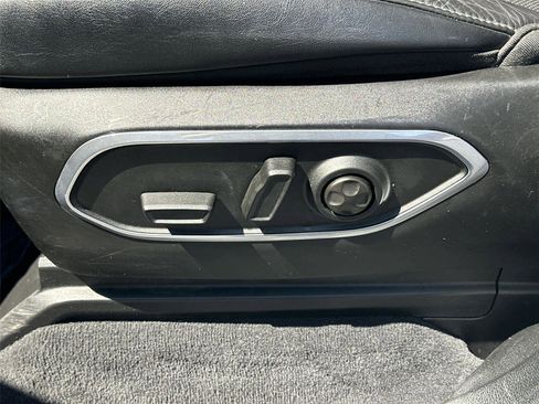 Used 2022 Jeep Wagoneer Series III AWD/4WD image 23