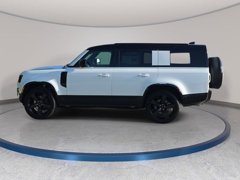 New 2026 Land Rover Defender 130 X-Dynamic SE AWD/4WD image 8