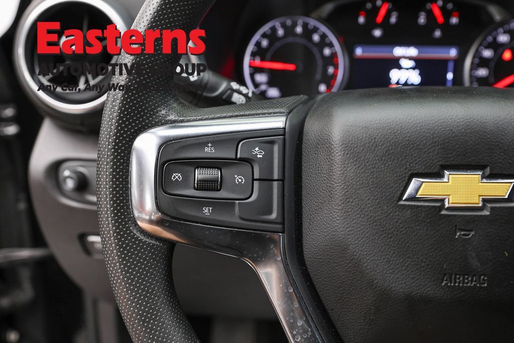 Used 2025 Chevrolet Blazer LT FWD image 15