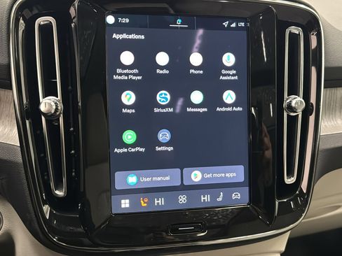 New 2026 Volvo XC40 B5 Ultra w/ Climate Package image 17