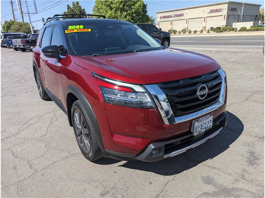 Used 2022 Nissan Pathfinder SL w/ SL Premium Package FWD image 2