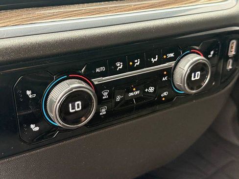 Used 2024 Chevrolet Silverado 1500 LT RWD image 10