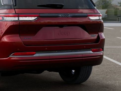 New 2026 Jeep Grand Cherokee Summit AWD/4WD image 13