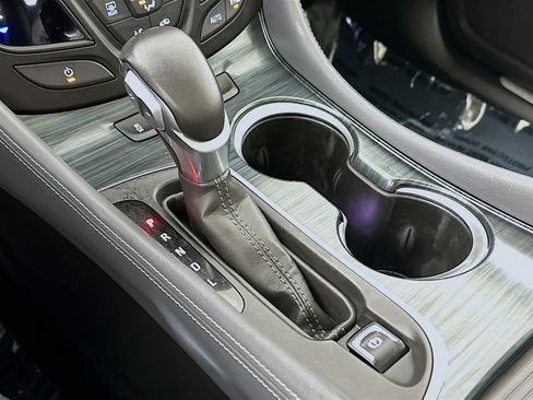 Used 2019 Buick Envision Essence image 16