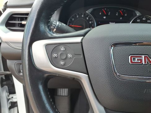 Used 2020 GMC Acadia SLT w/ LPO, Floor Liner Package AWD/4WD image 10