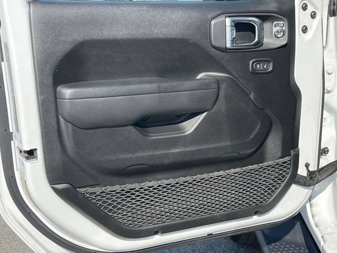 Used 2022 Jeep Wrangler Sport AWD/4WD image 14