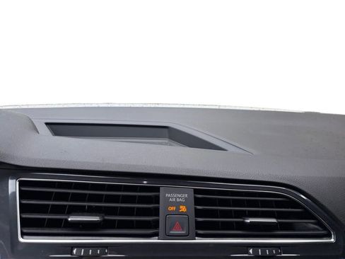 Certified 2023 Volkswagen Tiguan SE R-Line FWD image 17