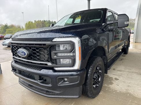 Certified 2023 Ford F250 XL w/ STX Appearance Package AWD/4WD image 3