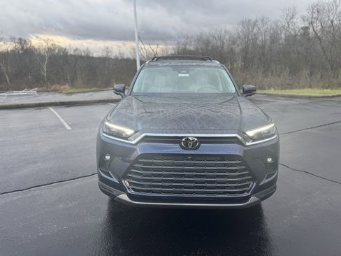 New 2026 Toyota Grand Highlander Platinum image 6