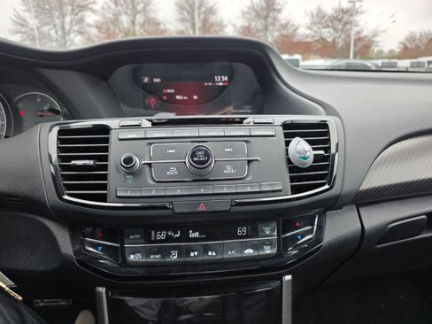 Used 2017 Honda Accord Sport Special Edition image 12