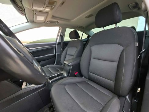 Used 2018 Hyundai Elantra Value Edition FWD image 10
