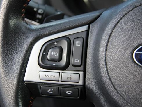 Used 2017 Subaru Crosstrek 2.0i Premium image 17