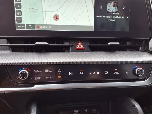 Used 2023 Kia Sportage SX image 8