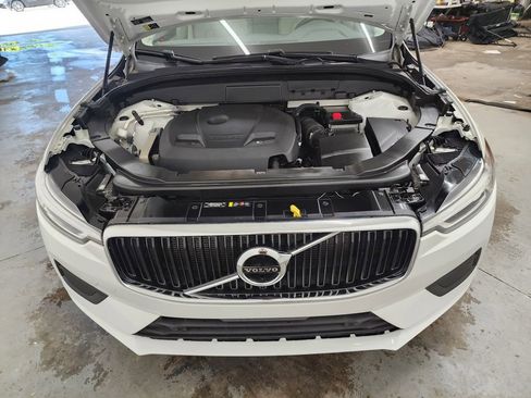 Used 2020 Volvo XC60 T6 Momentum AWD/4WD image 37