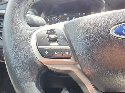 Certified 2021 Ford Explorer XLT w/ Equipment Group 202A RWD image 22