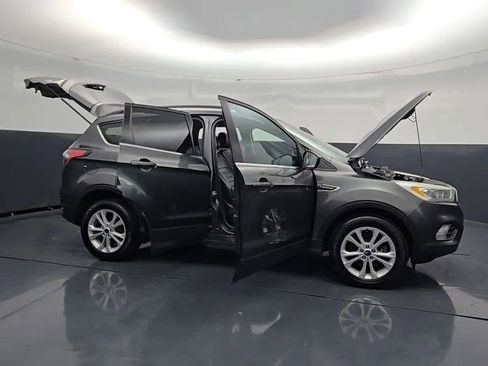 Used 2017 Ford Escape SE w/ SE Leather Comfort Package AWD/4WD image 32